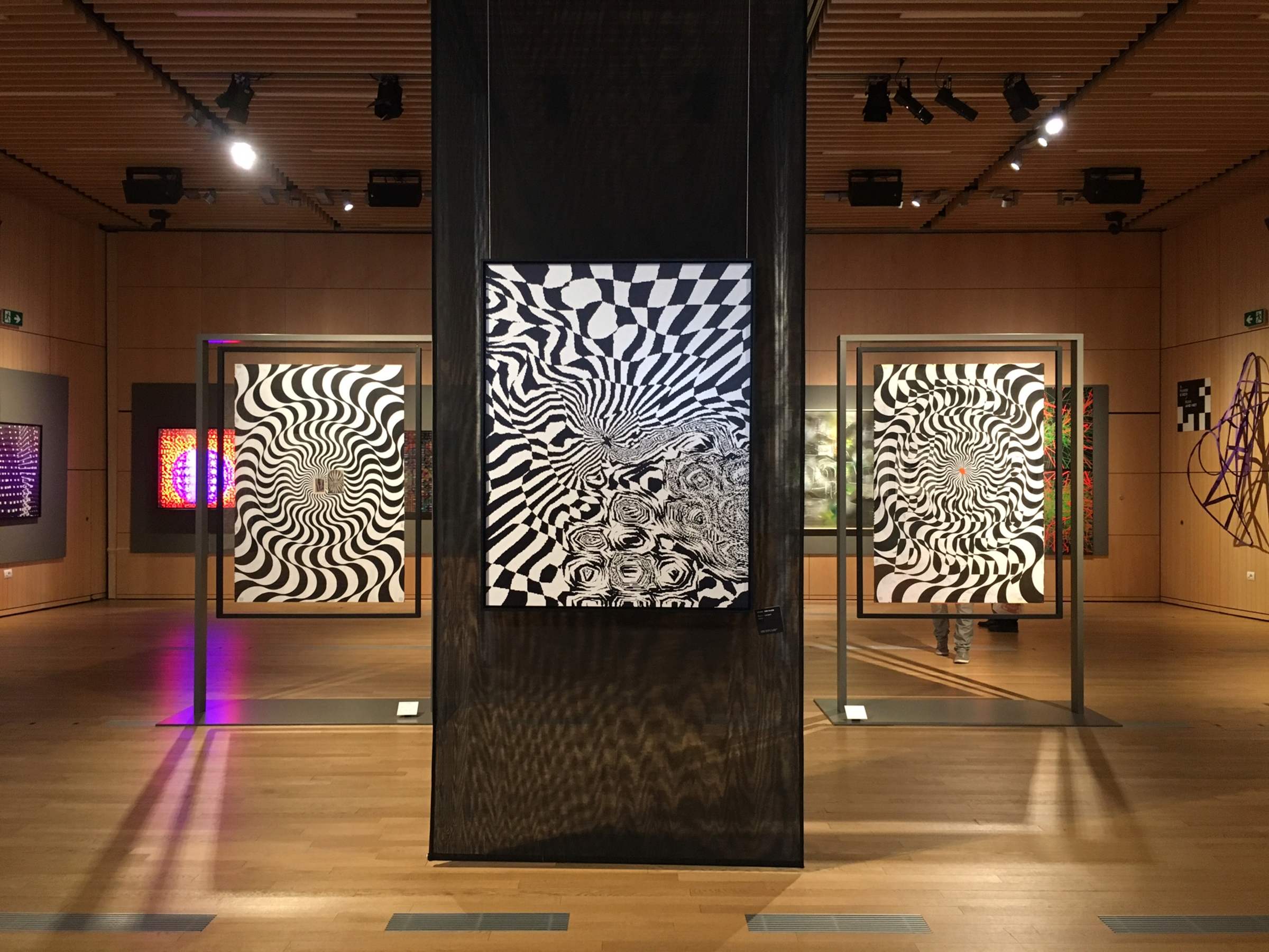 Nexhibit Design allestimento mostra ONDE-PIXEL